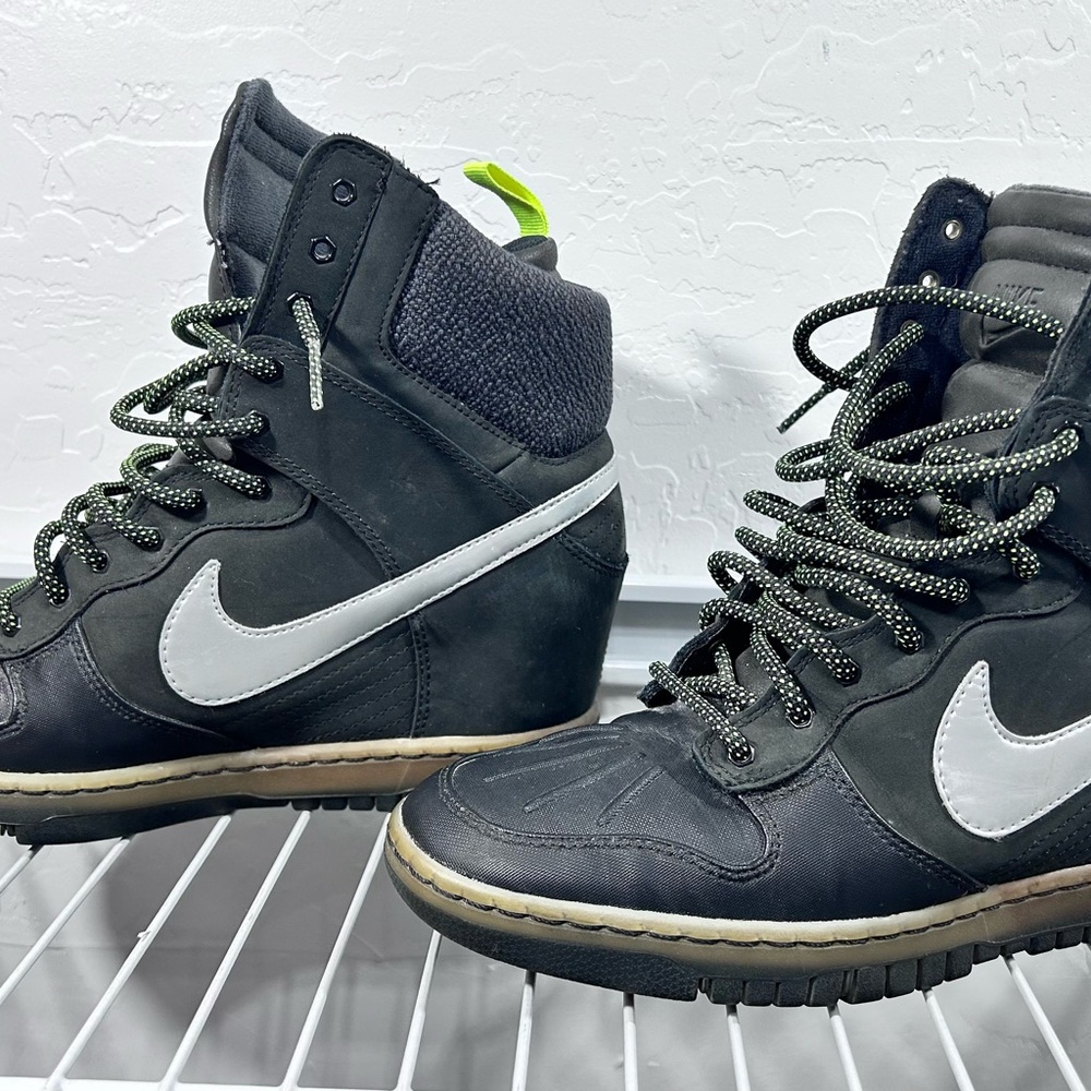 Nike Sky High wedge Black and silver High-Top Sneakers